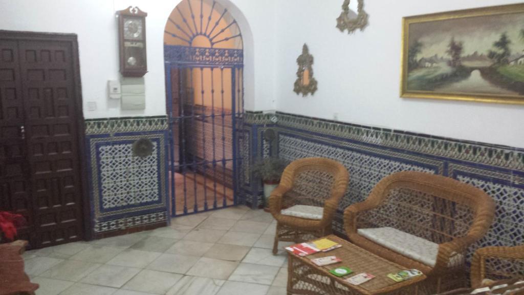 Pension Bailen Севилья Экстерьер фото